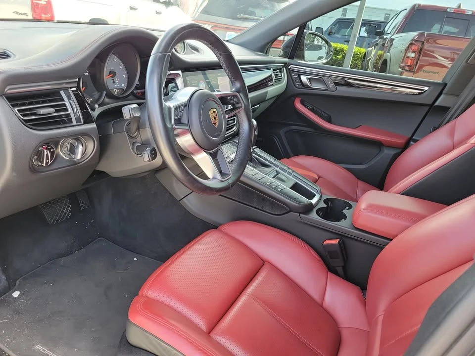 2021 Porsche Macan S - Image 17 of 19