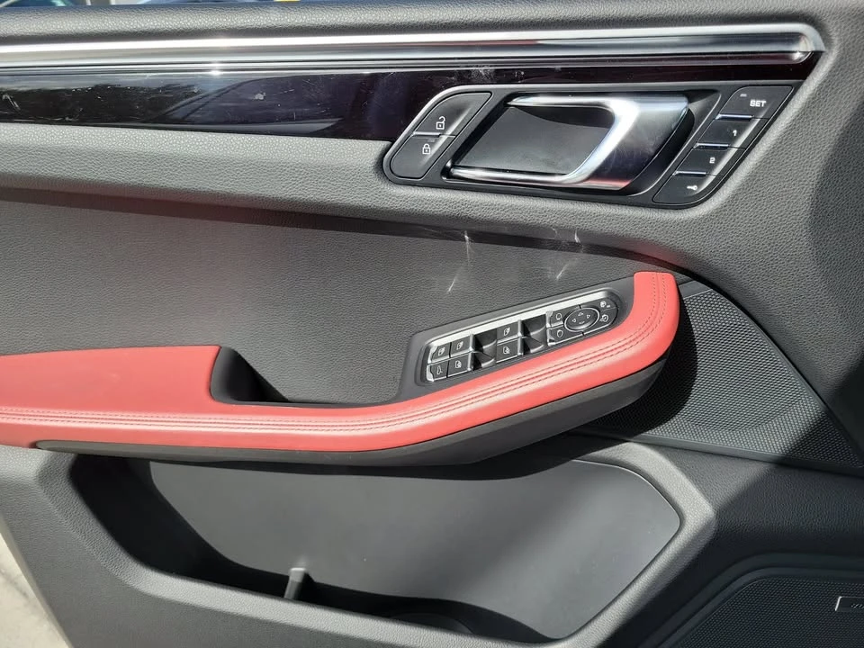 2021 Porsche Macan S - Image 15 of 19
