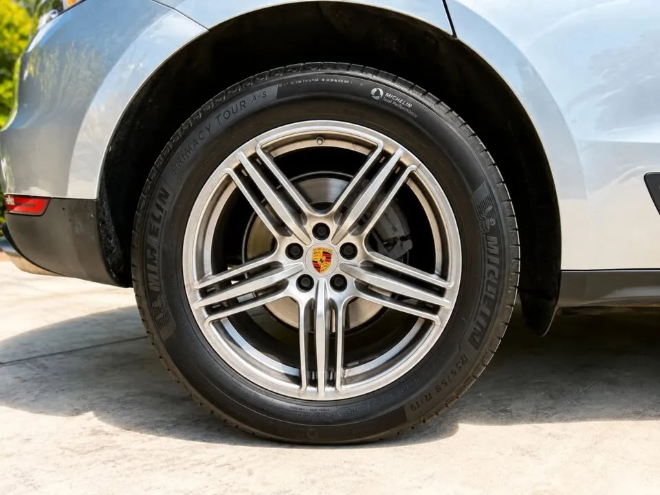 2021 Porsche Macan S - Image 10 of 20