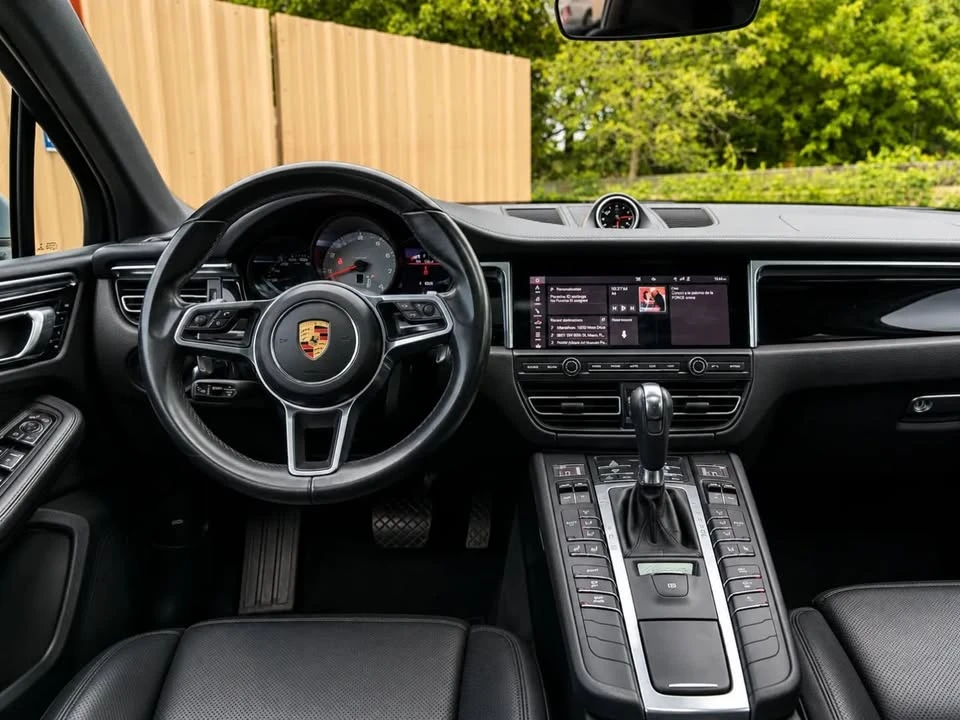 2021 Porsche Macan S - Image 11 of 20