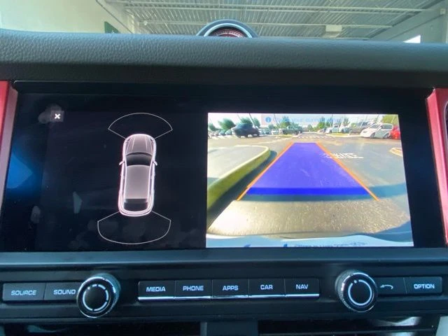 2021 Porsche Macan S - Image 22 of 30
