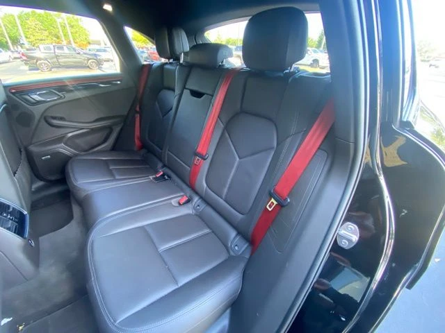 2021 Porsche Macan S - Image 24 of 30