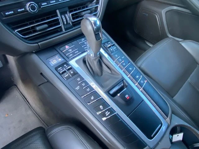 2021 Porsche Macan S - Image 23 of 30