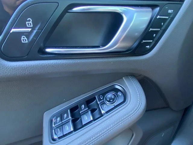 2021 Porsche Macan S - Image 19 of 30