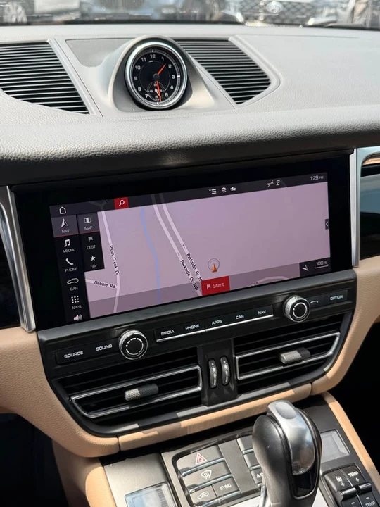2021 Porsche Macan S - Image 14 of 18