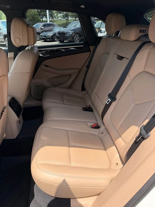 2021 Porsche Macan S - Image 9 of 18