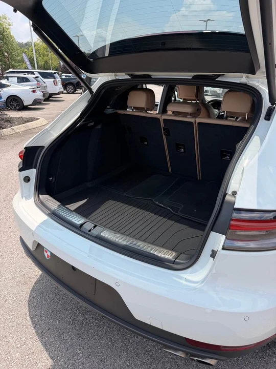 2021 Porsche Macan S - Image 10 of 18