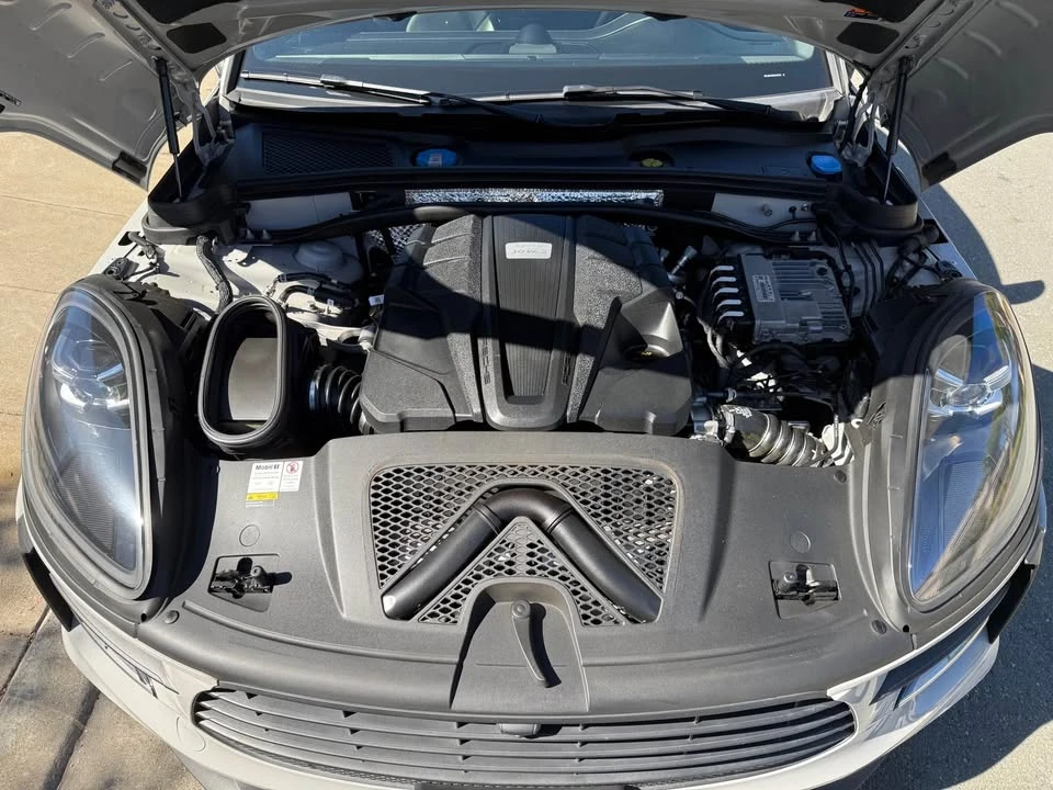 2021 Porsche Macan S - Image 12 of 13