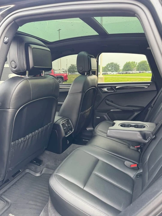2021 Porsche Macan S - Image 9 of 13