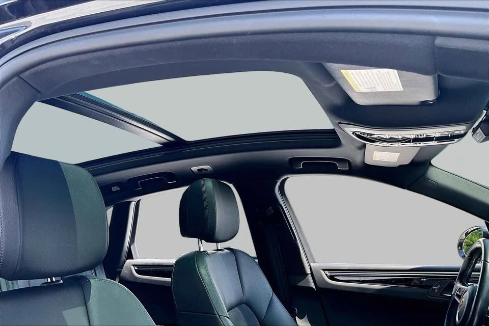 2021 Porsche Macan S - Image 10 of 14