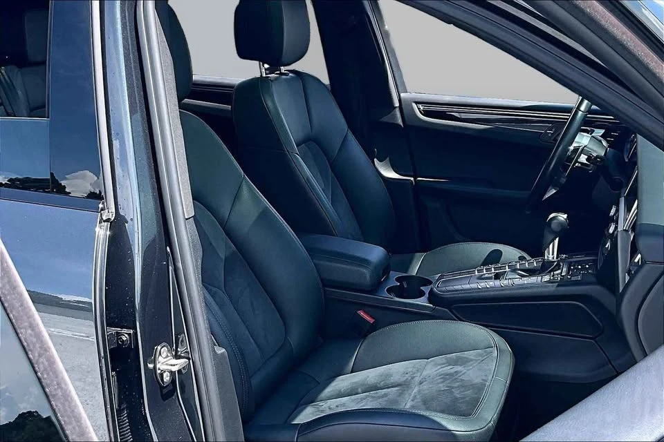 2021 Porsche Macan S - Image 9 of 14