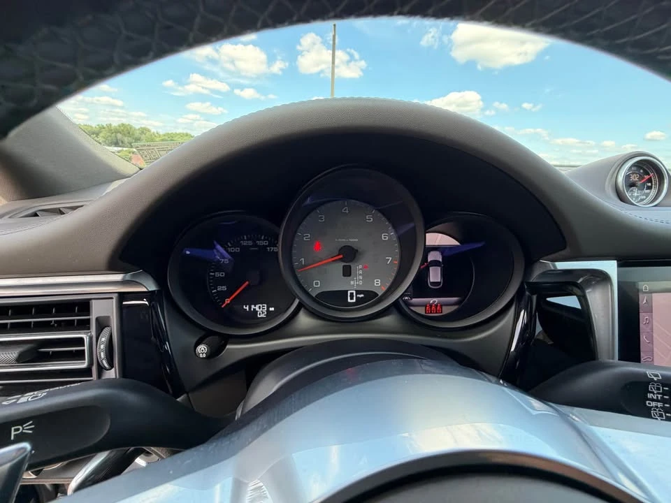 2021 Porsche Macan S - Image 15 of 19