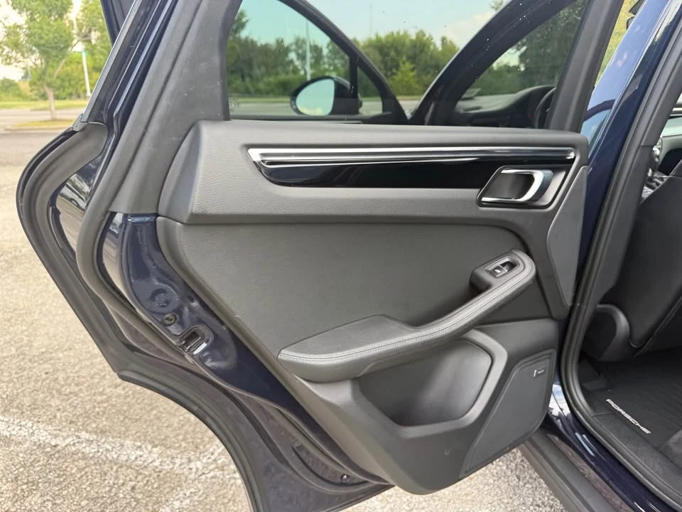 2021 Porsche Macan S - Image 17 of 20