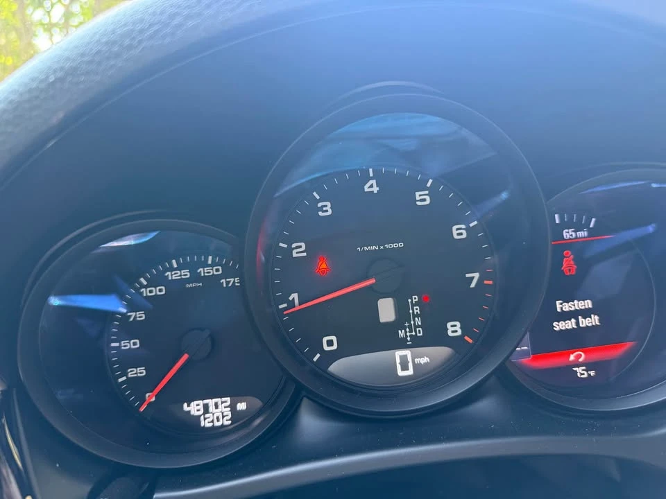 2021 Porsche Macan S - Image 9 of 10