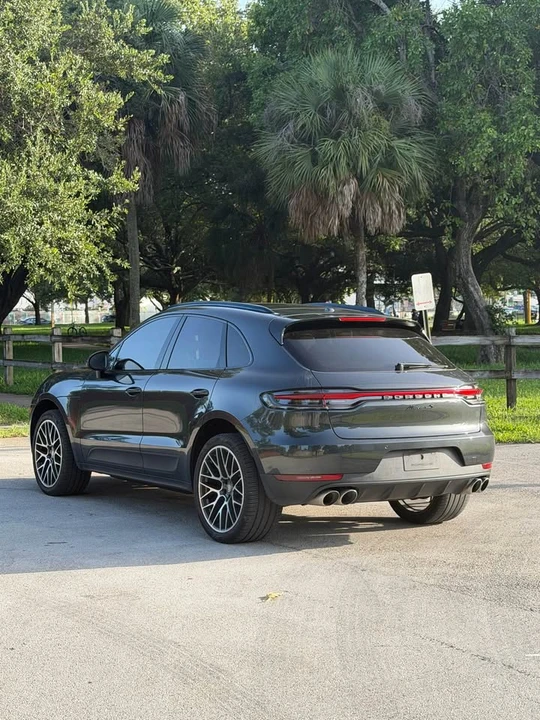 2021 Porsche Macan S - Image 7 of 10