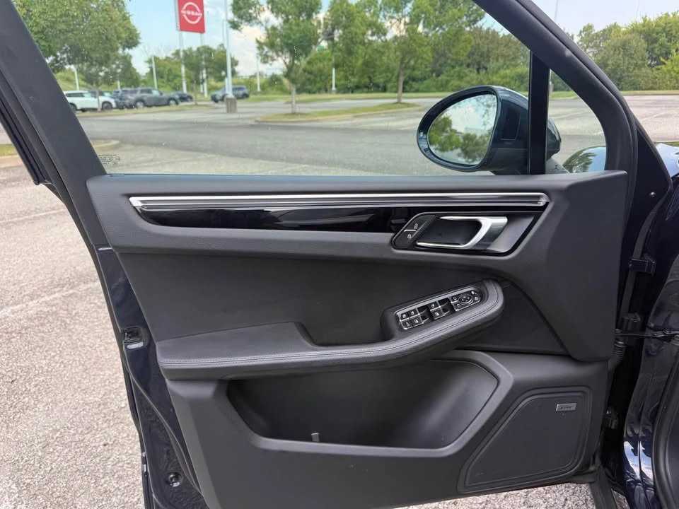 2021 Porsche Macan S - Image 8 of 20