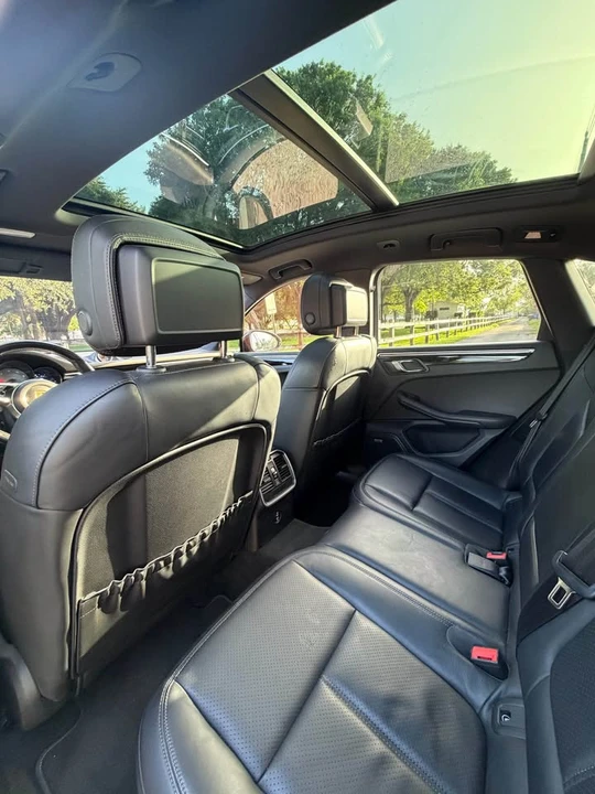 2021 Porsche Macan S - Image 8 of 10