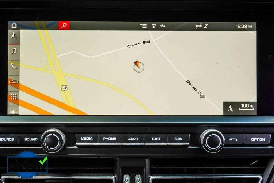 2021 Porsche Macan S - Image 8 of 9