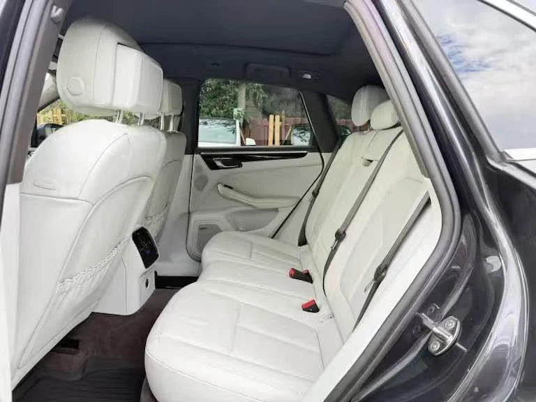 2021 Porsche Macan S - Image 8 of 9