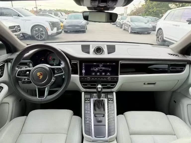 2021 Porsche Macan S - Image 6 of 9