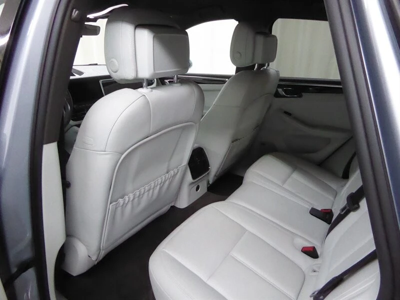 2021 Porsche Macan S - Image 26 of 31