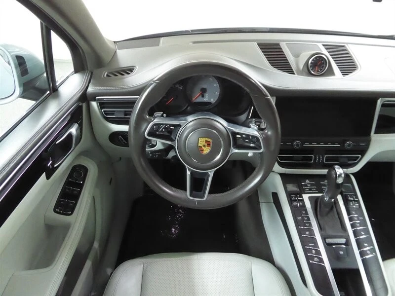 2021 Porsche Macan S - Image 10 of 31