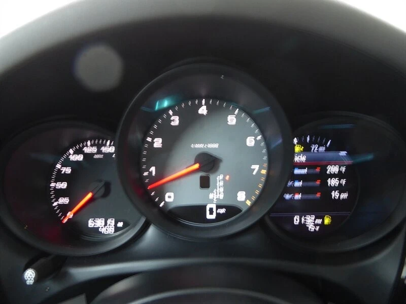 2021 Porsche Macan S - Image 12 of 31