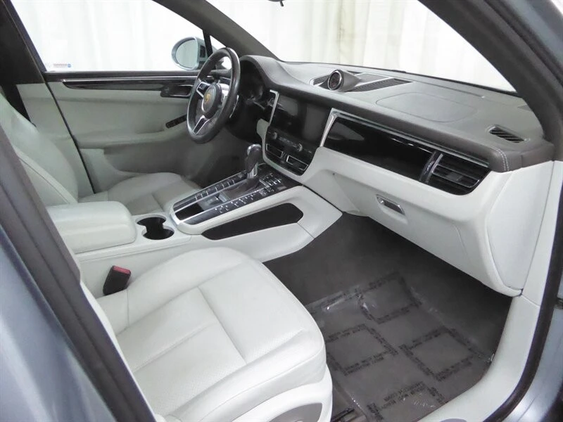 2021 Porsche Macan S - Image 22 of 31