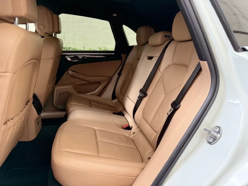 2021 Porsche Macan S - Image 18 of 21