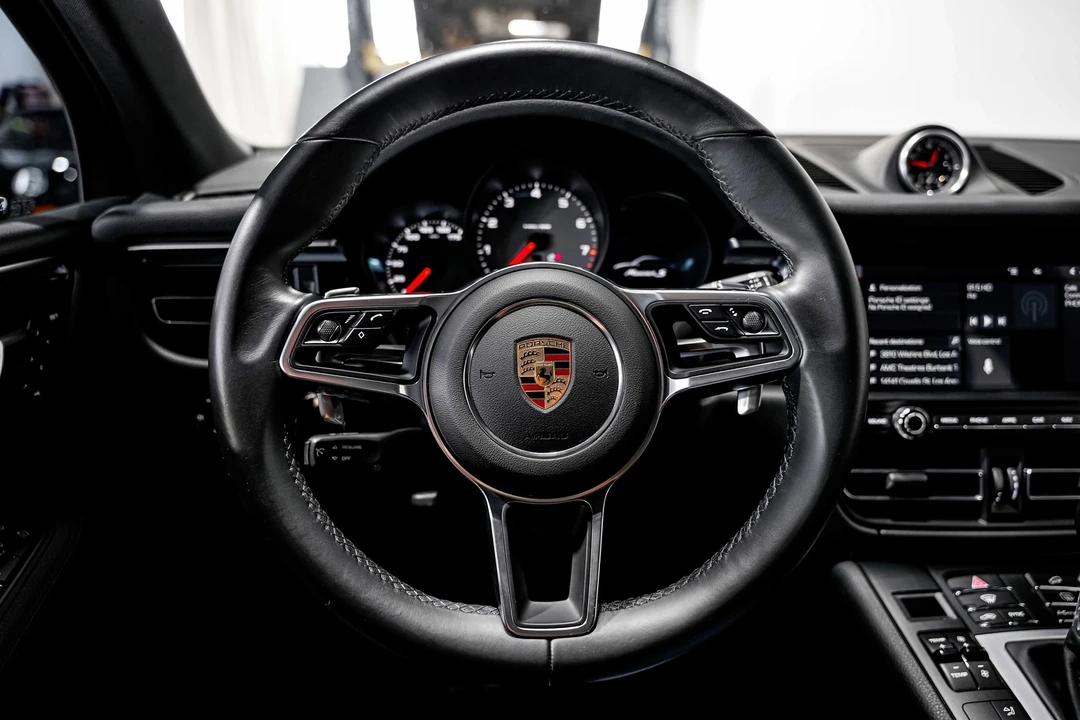 2021 Porsche Macan S - Image 11 of 12