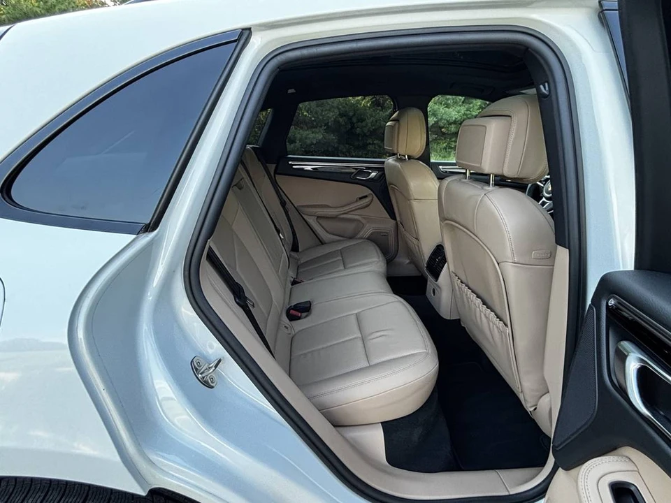 2021 Porsche Macan S - Image 15 of 18