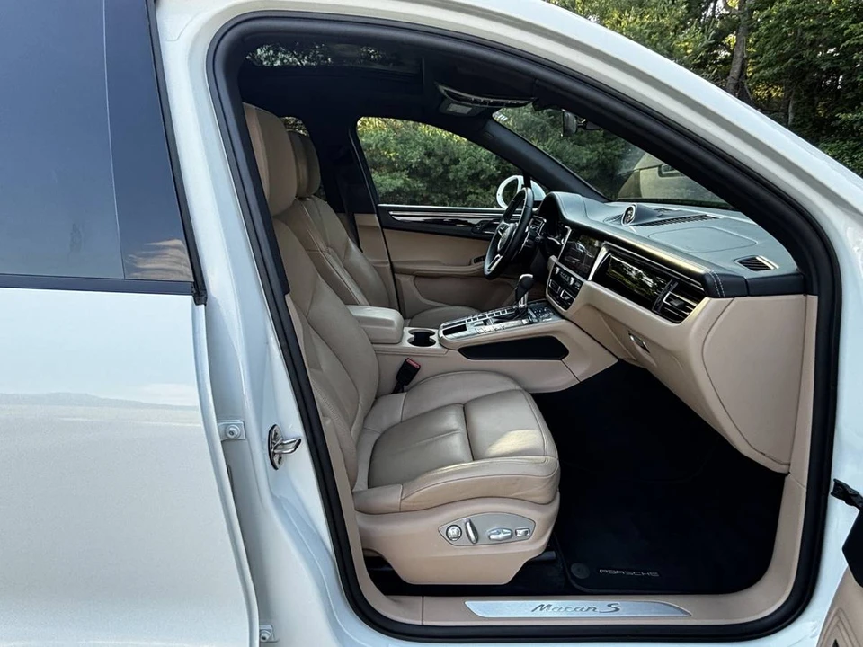 2021 Porsche Macan S - Image 14 of 18