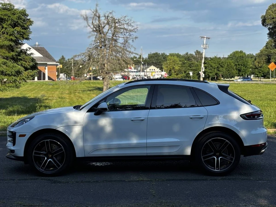 2021 Porsche Macan S - Image 9 of 18