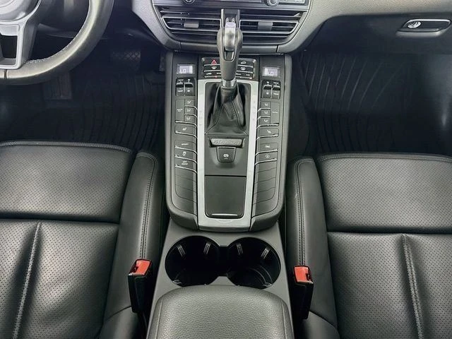 2021 Porsche Macan S - Image 16 of 20