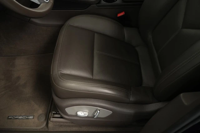 2021 Porsche Macan S - Image 30 of 31