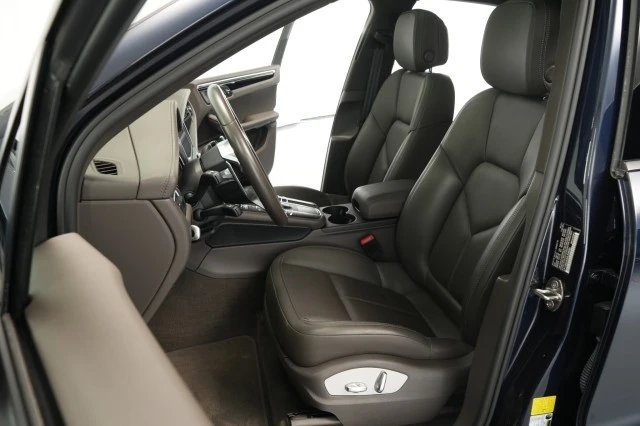 2021 Porsche Macan S - Image 27 of 31