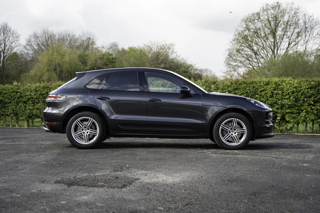 2021 Porsche Macan S - Image 8 of 31