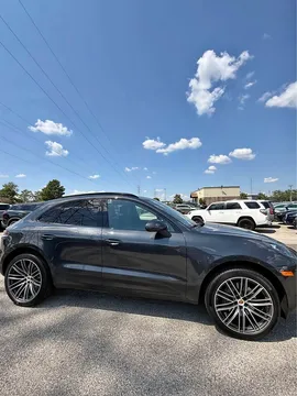 2021 Porsche Macan S Premium Plus