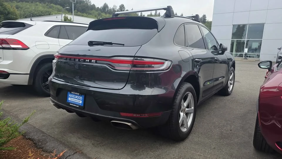 2021 Porsche Macan - Image 4 of 5