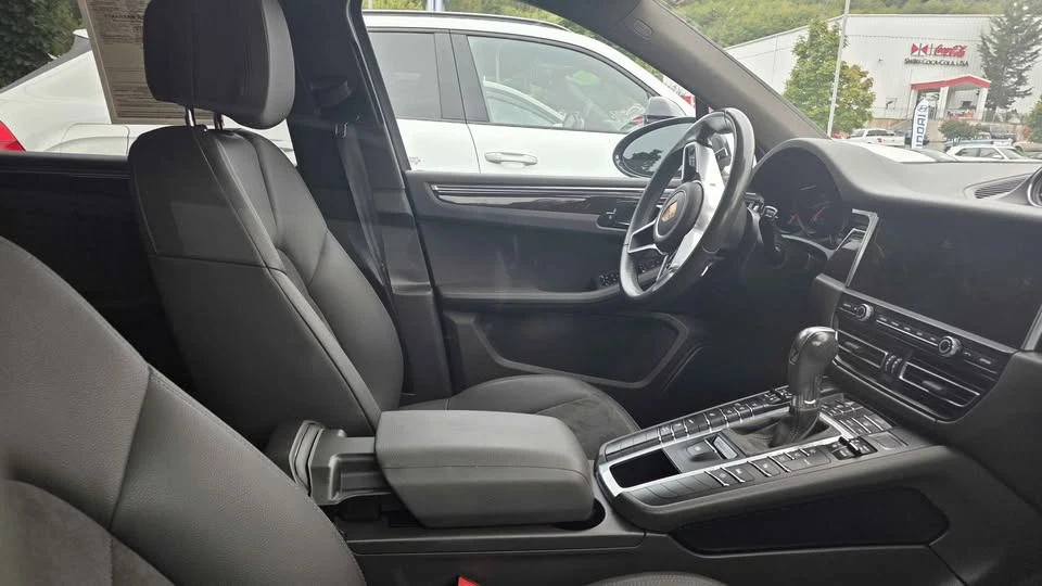 2021 Porsche Macan - Image 5 of 5