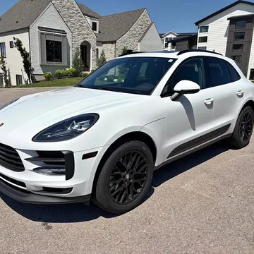 2021 Porsche Macan Sport Utility 4D
