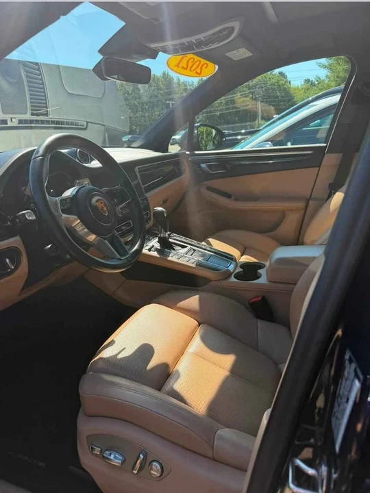 2021 Porsche Macan - Image 2 of 2