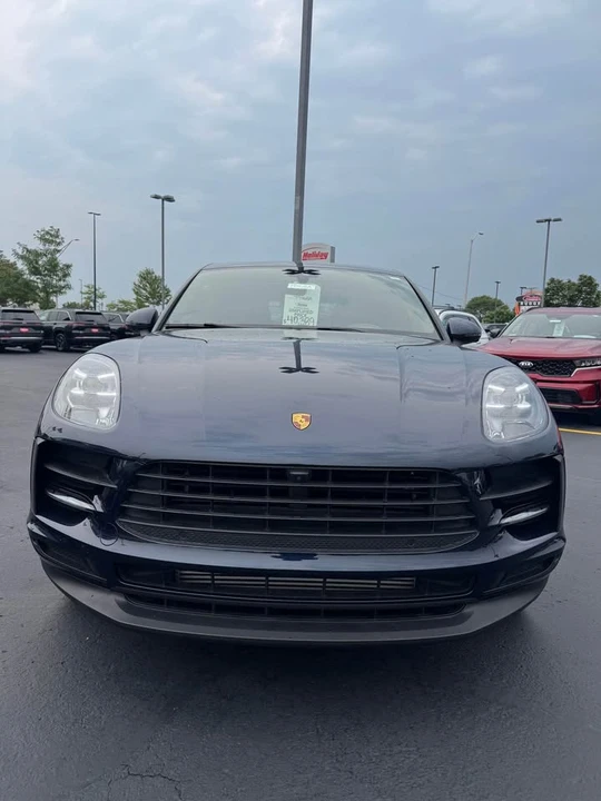 2021 Porsche Macan - Image 2 of 18