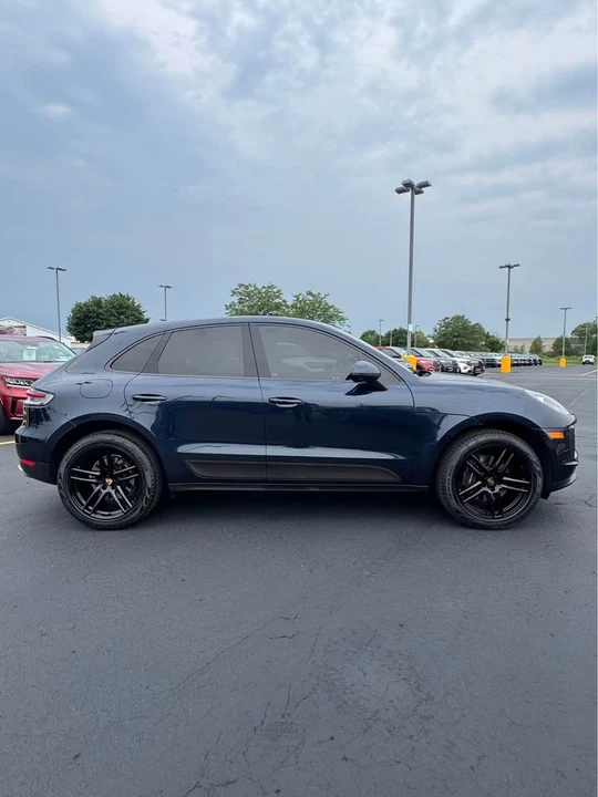 2021 Porsche Macan - Image 8 of 18
