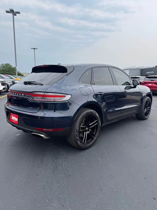 2021 Porsche Macan - Image 7 of 18