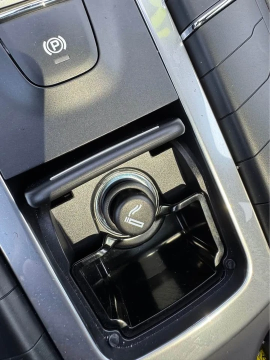 2021 Porsche Macan - Image 19 of 19