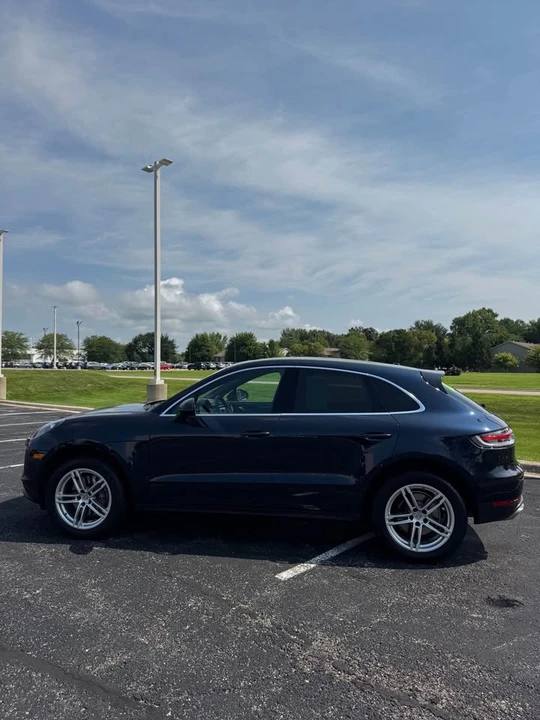 2021 Porsche Macan - Image 8 of 19