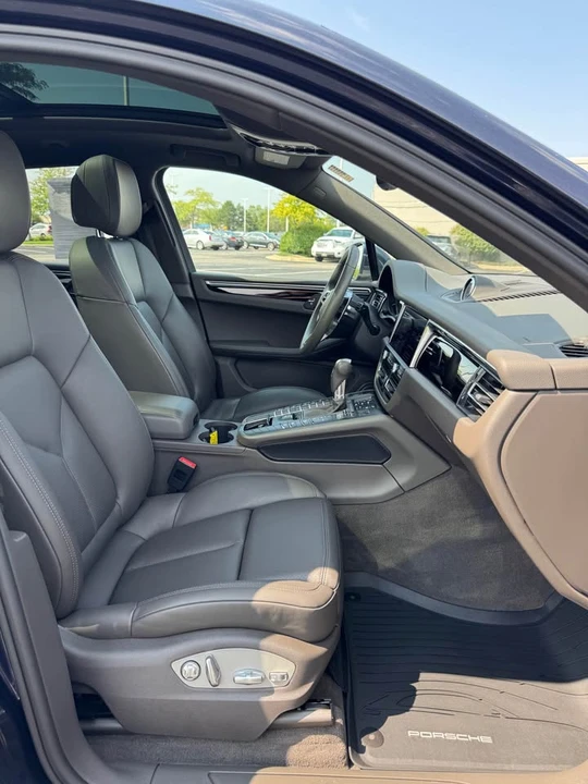 2021 Porsche Macan - Image 13 of 19