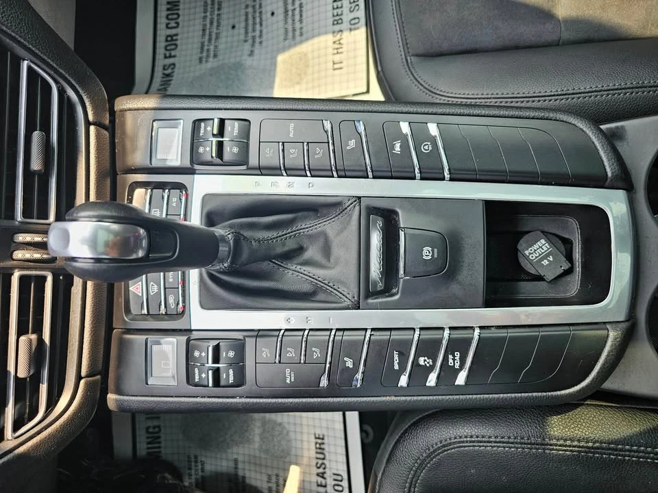 2021 Porsche Macan - Image 20 of 20