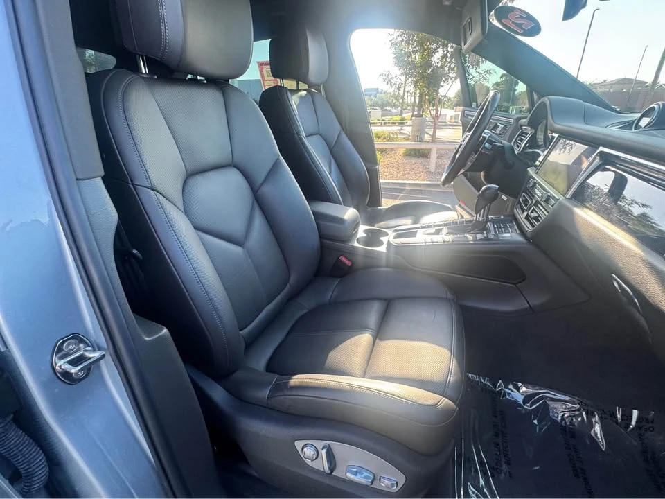 2021 Porsche Macan - Image 11 of 13
